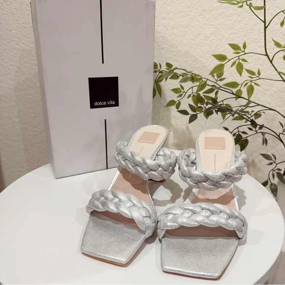 Dolce Vita Paily Women's Braided Faux Leather 2 Straps Dress Sandals Size 8 NIB - Picture 2 of 8